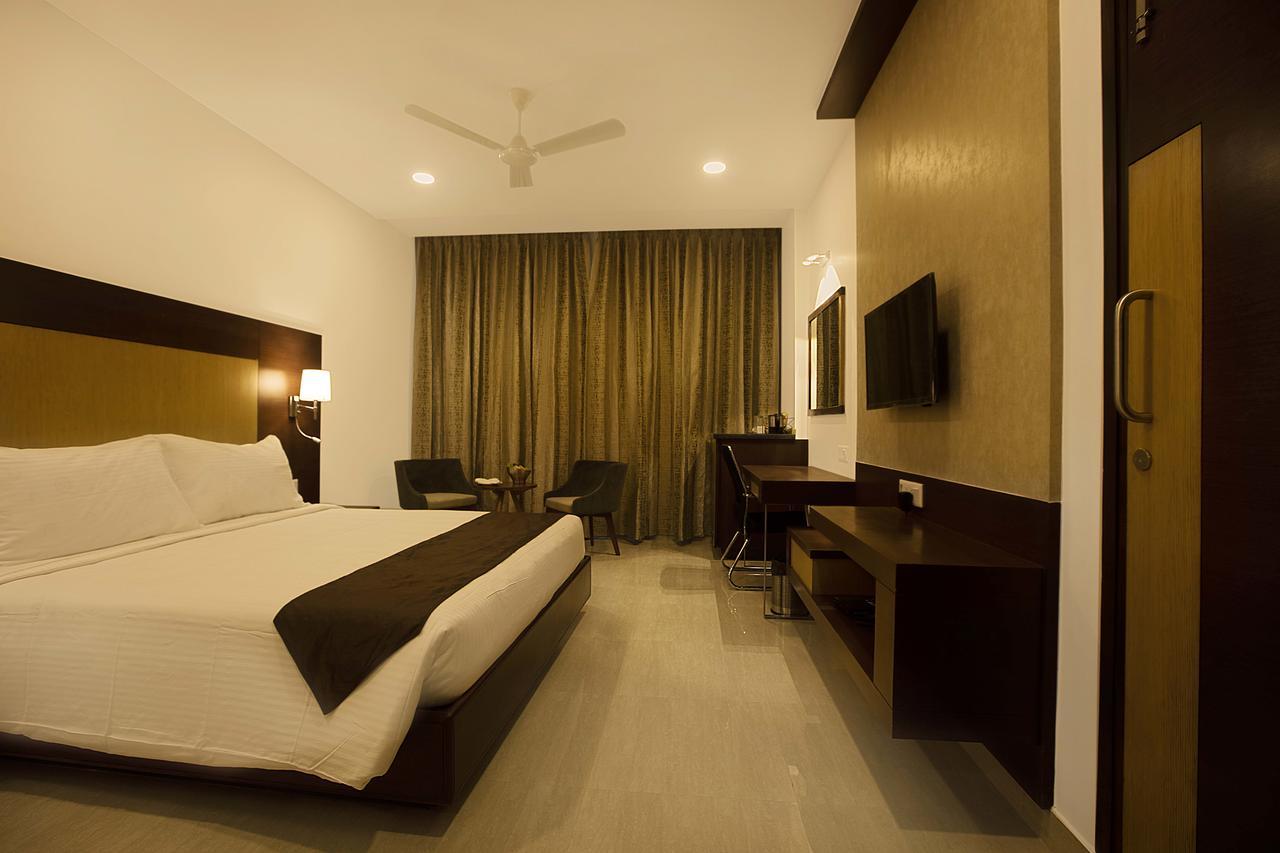 Hotel Aadrika Chikmagalūr Екстериор снимка