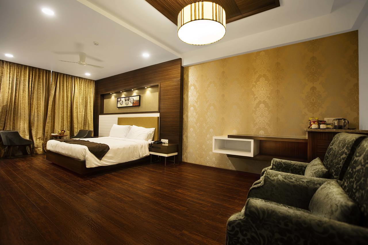 Hotel Aadrika Chikmagalūr Екстериор снимка