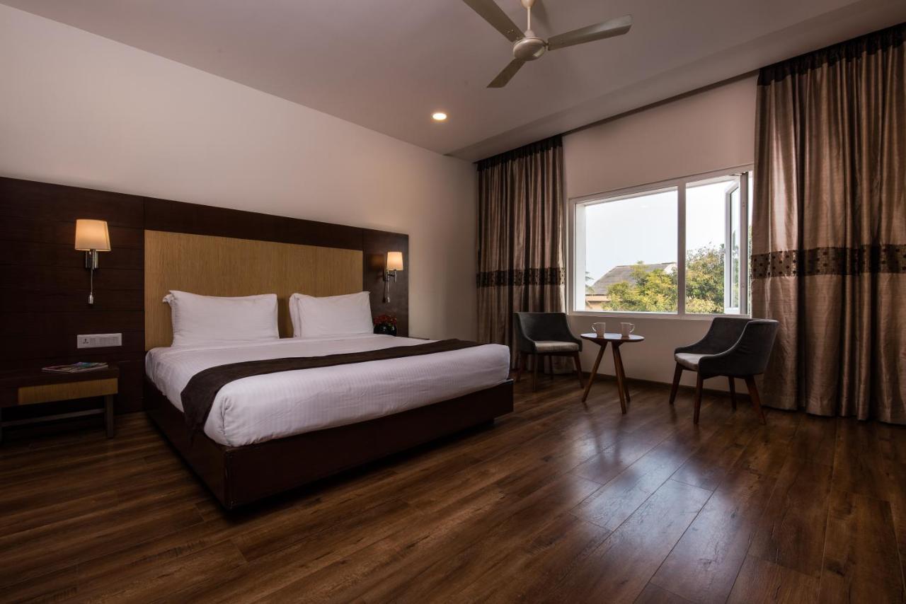 Hotel Aadrika Chikmagalūr Екстериор снимка